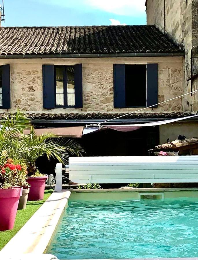 La Maison Du Bourg B&B ピュイスガン エクステリア 写真